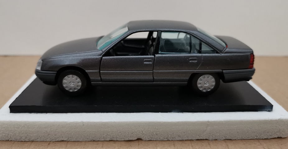 Opel Omega