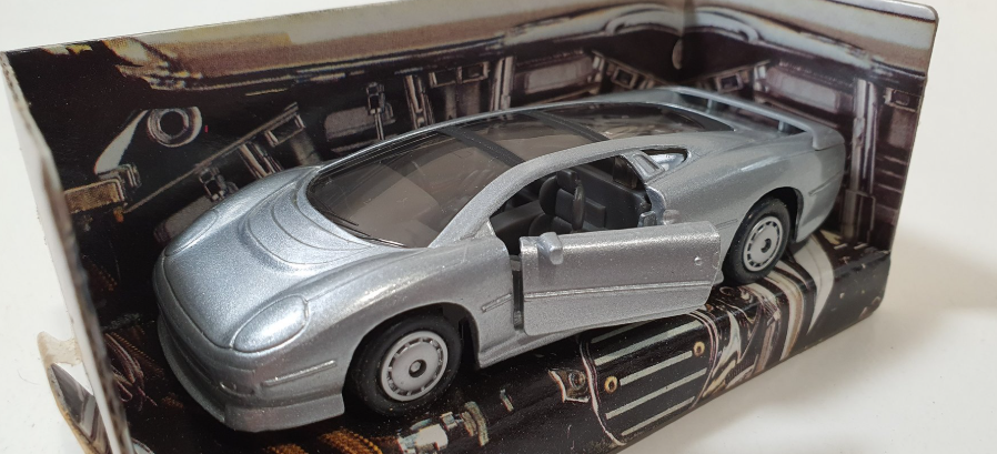 Jaguar XJ220