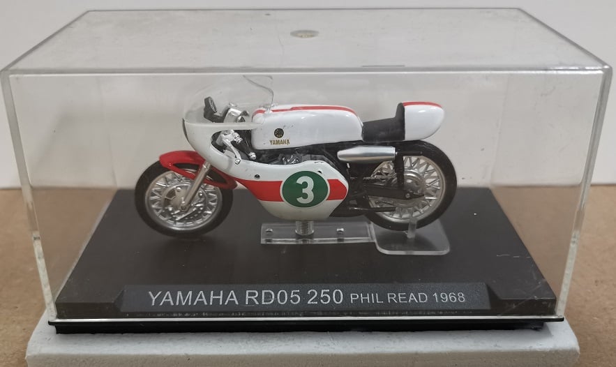 Yamaha RD05 250
