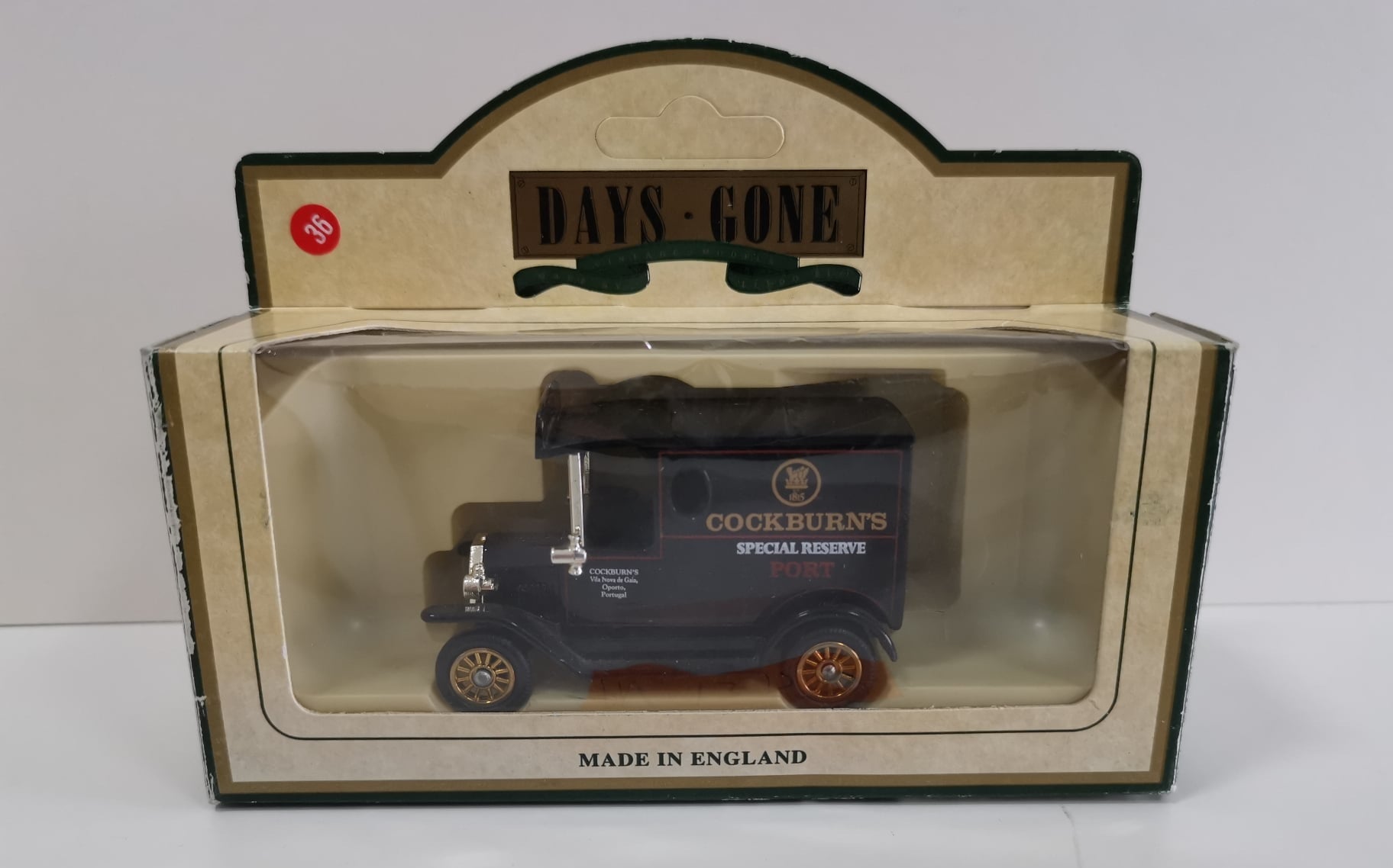 Morris Van "Cockburns Port"