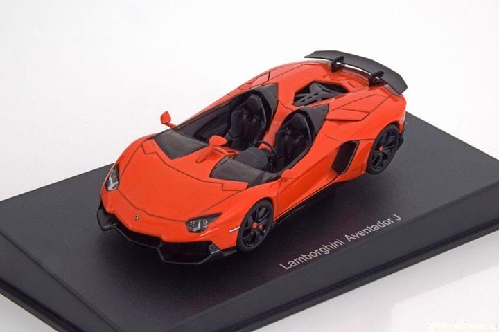 Lamborghini Aventador J